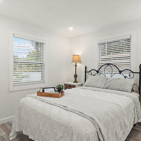Quaint Gulfport Beach Bungalow St. Petersburg Extérieur photo