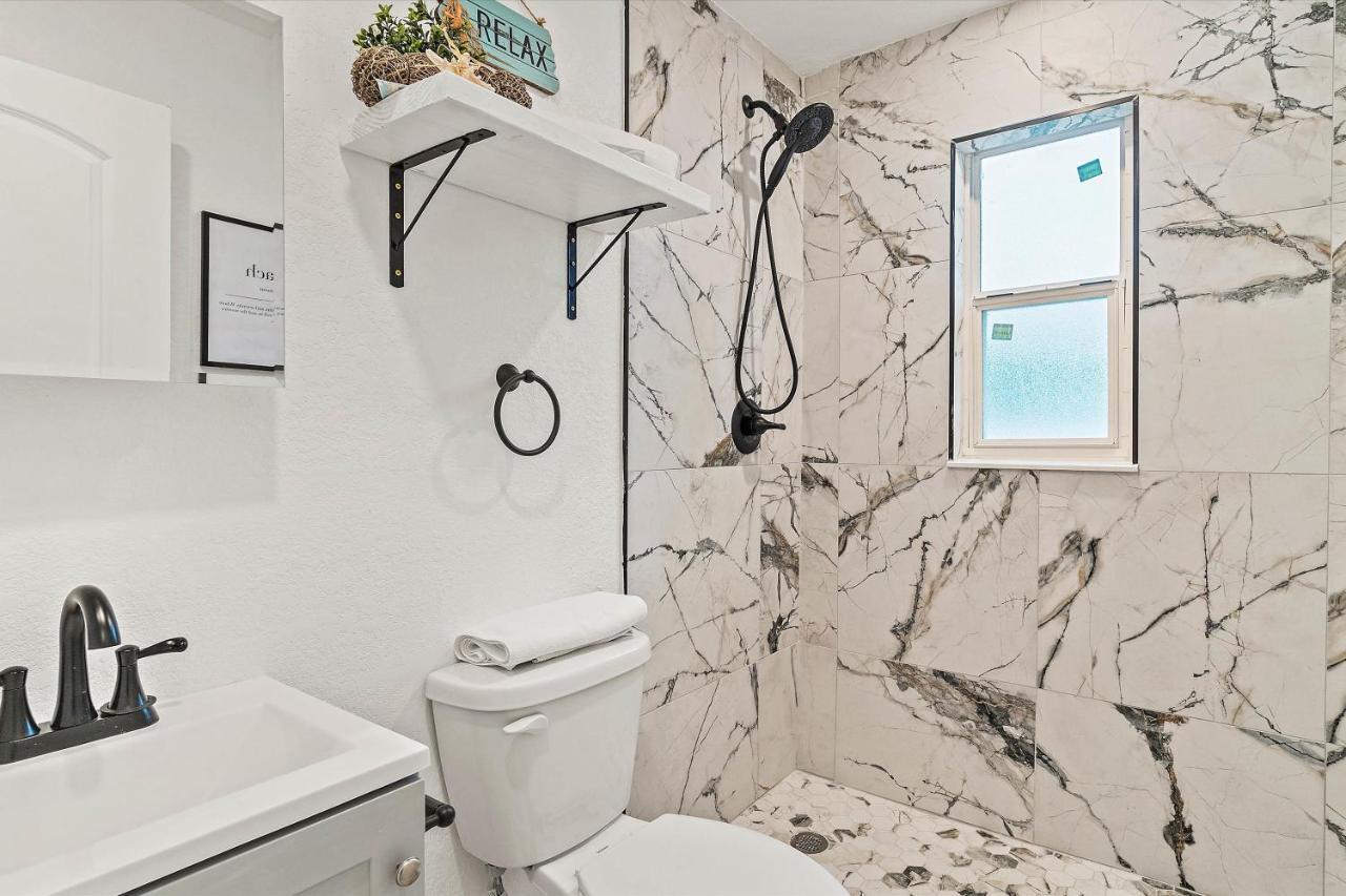 Quaint Gulfport Beach Bungalow St. Petersburg Extérieur photo
